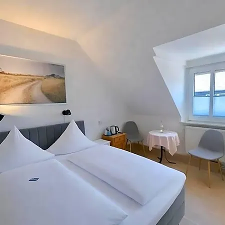Feiden Garni Szálloda 3*